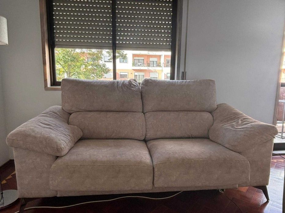 Sofá bege de 3 lugares - só vir buscar