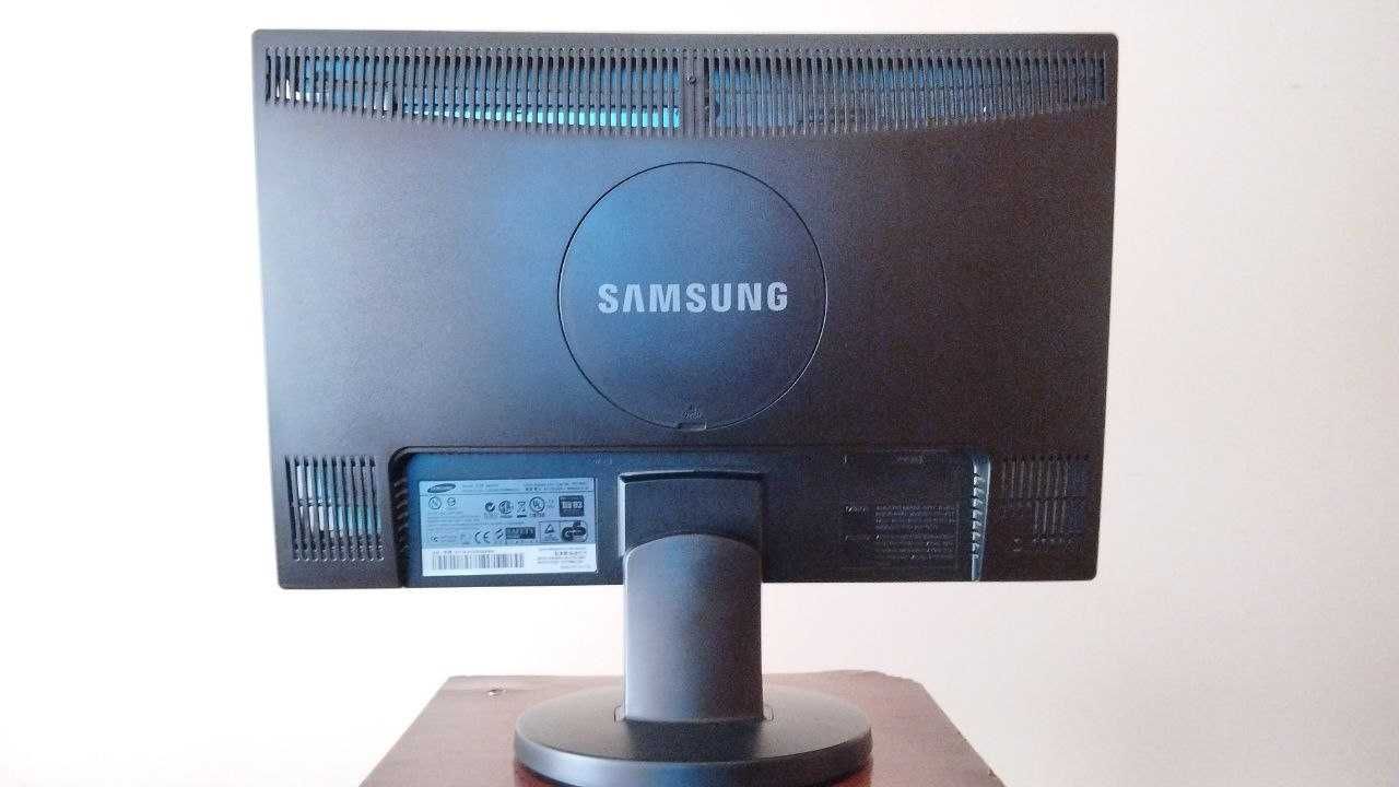 Монітор Samsung SyncMaster 943nw