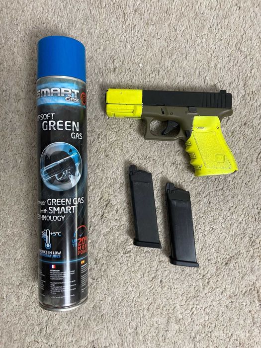 Airsoft Glock G3 + 2 Carregadores + Gás