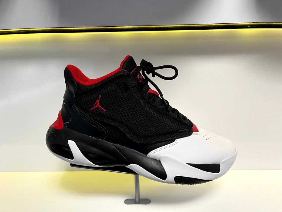 Кроссовки Jordan Max Aura 4 (DN3687-061) оригинал