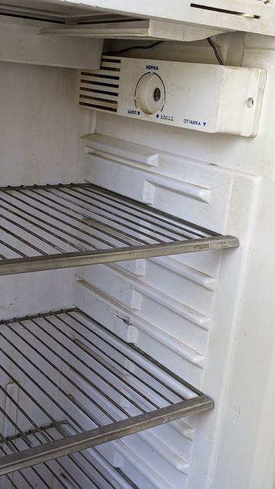 Рабочий холодильник Донбасс 10