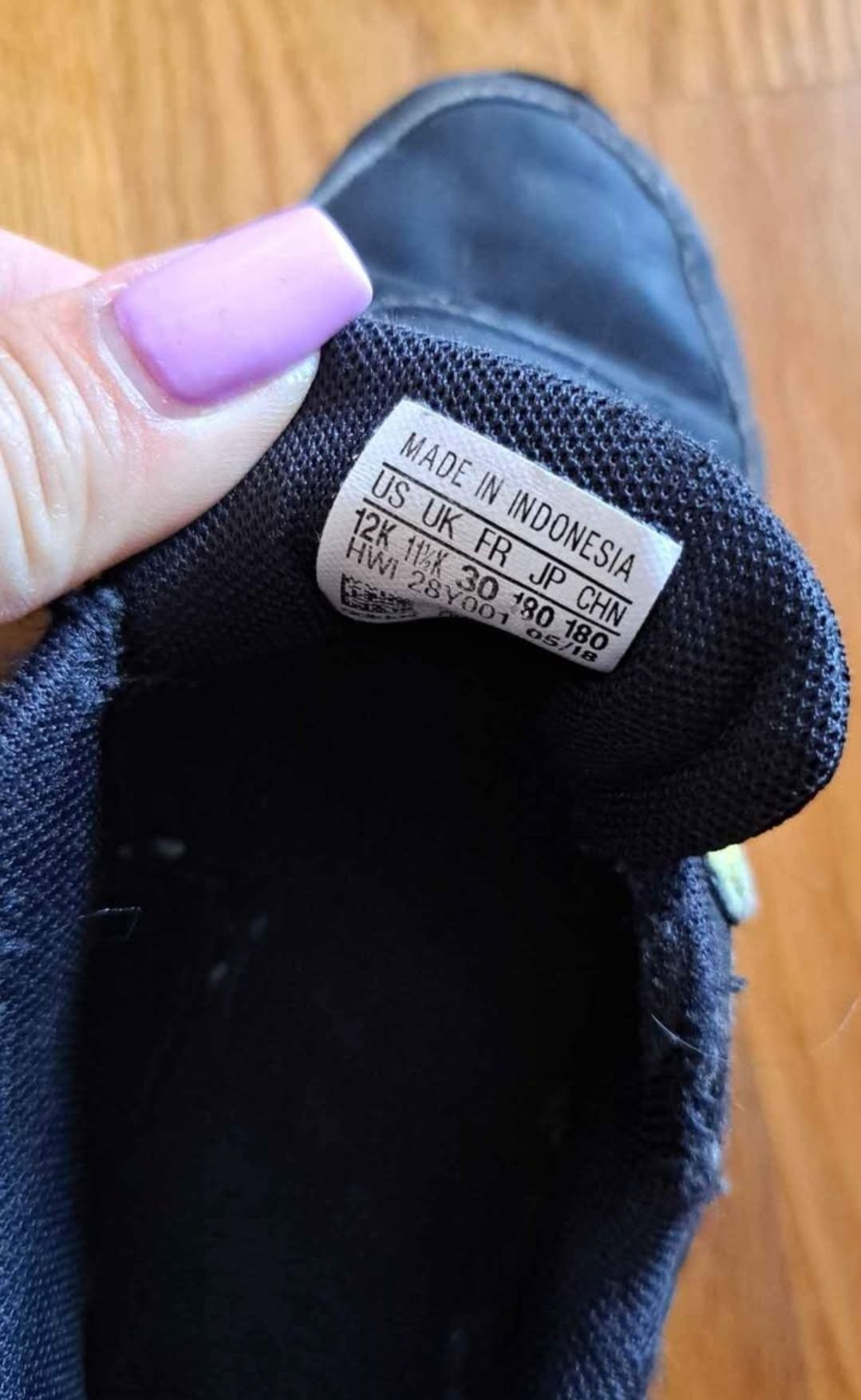 Ténis pretos Adidas criança