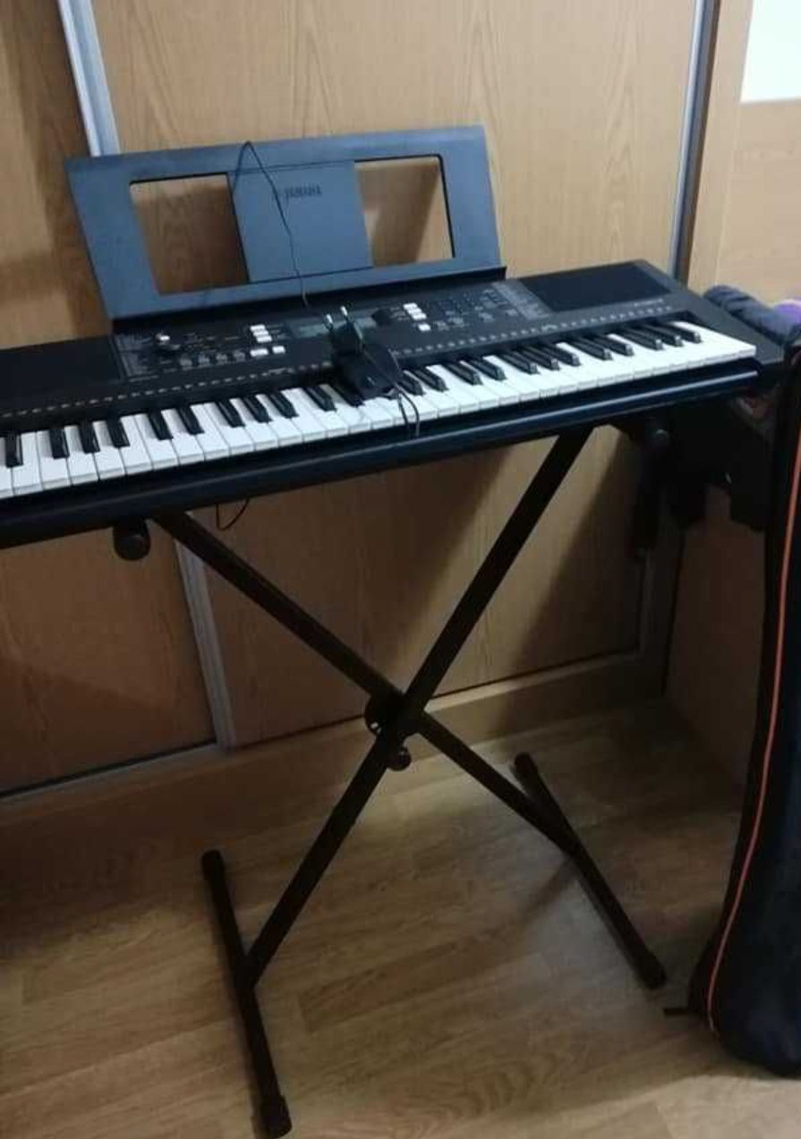 teclado piano yamaha PSR E363