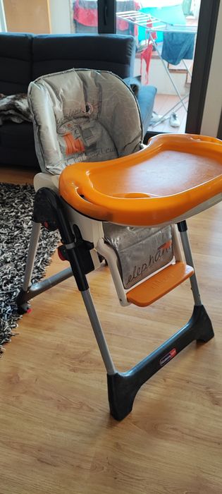 Vendo cadeira de refeição para crianças