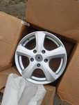 Felgi Aluminiowe 6.5Jx16H2 5x127 ET 36 Fiat Freemont Chrysler Town&amp;Country Chrysler Voyager 16 Cali