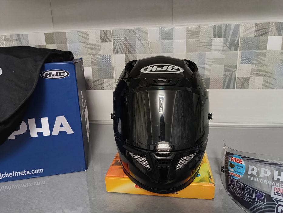 Мотошолом HJC RPHA 11