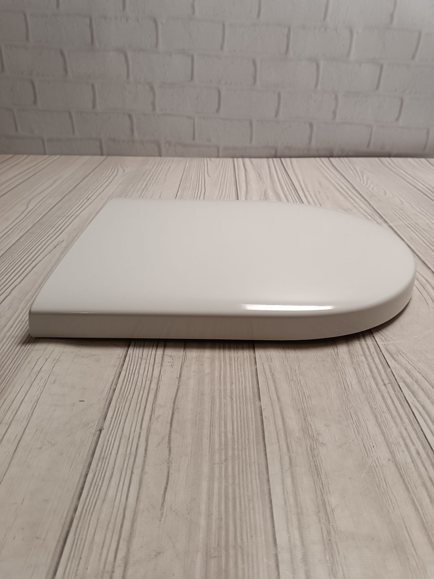 Haro Tube SoftClose Premium C4302G cидіння для унітазу, біле