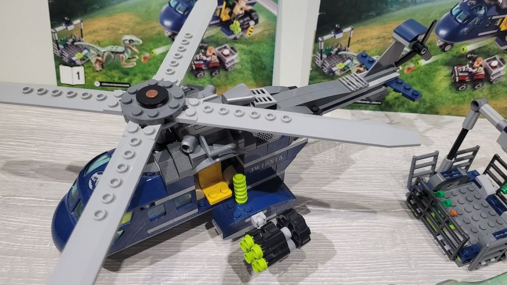 Klocki lego Jurassic World 75928 Pościg  za śmigłowcem.