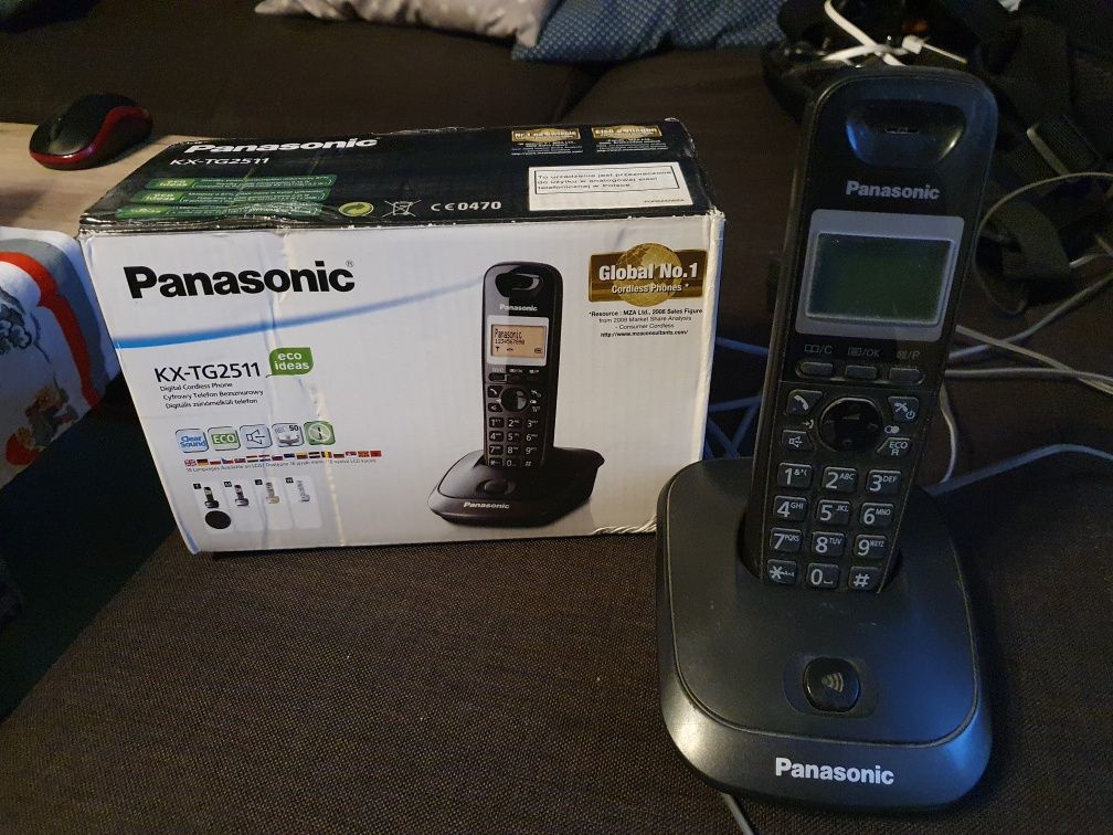 Telefon Panasonic stacjonarny