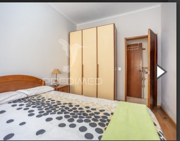 Varios mobiliarios quarto  sofas mesa+ cadeiras,roupeiro