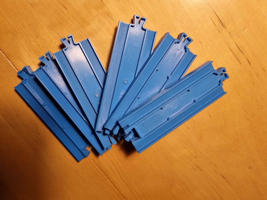 Tomek i Przyjaciele, tory proste krótkie, TOMY