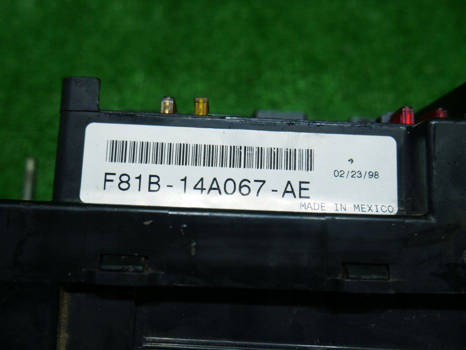 ford f150 f250 f350 skrzynka bezpieczników igła