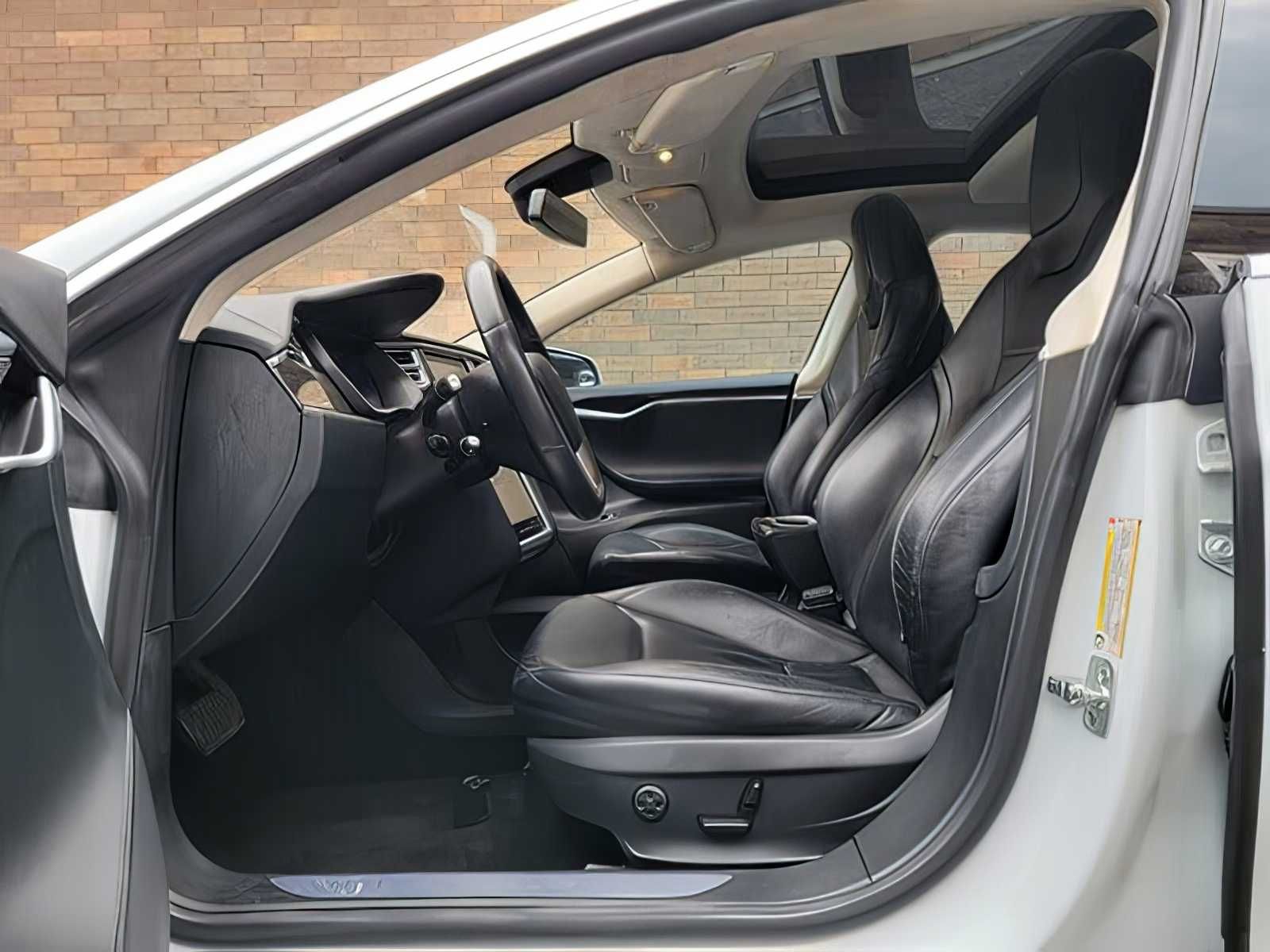 2015 Tesla Model S