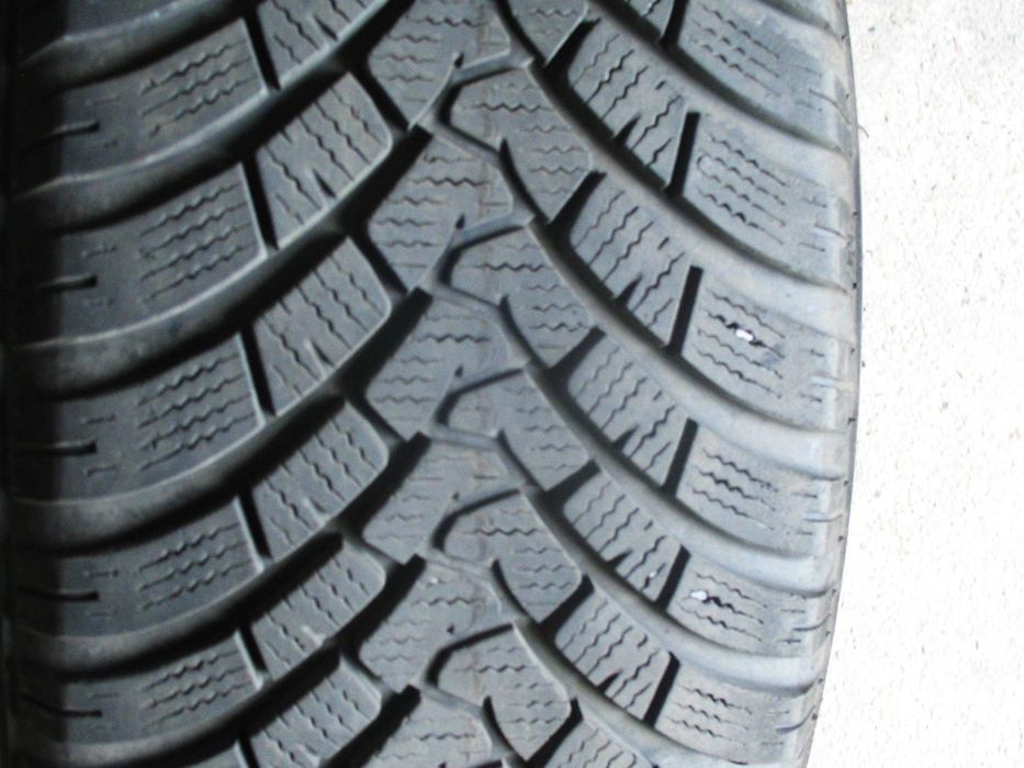Opony zimowe uzywane 205\55\R 16  zestaw 4 szt