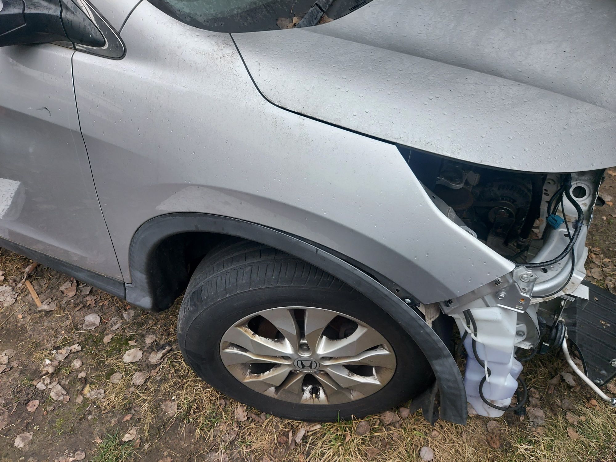 Blotnik prawy Honda cr-v4 NH700M