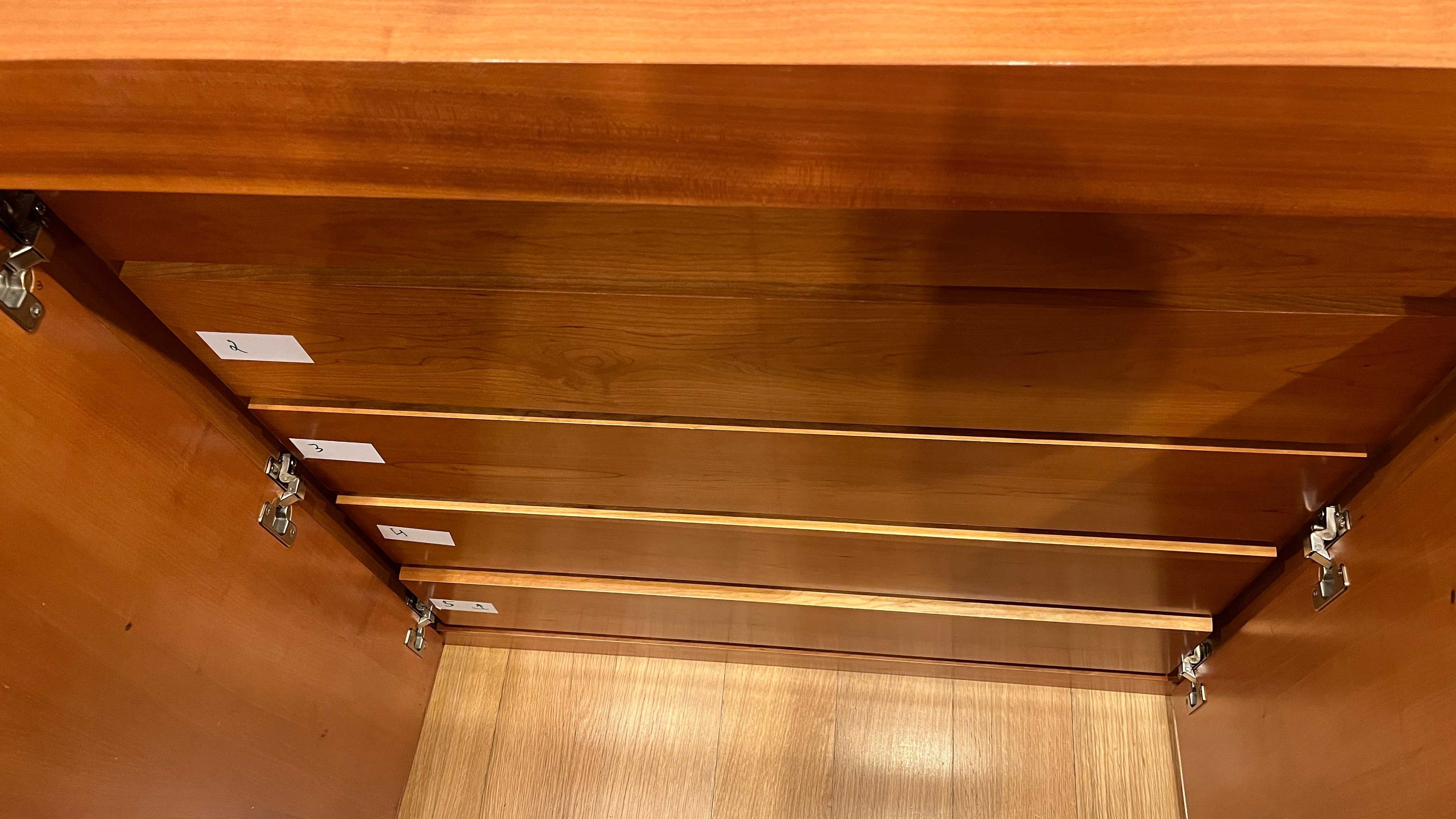 Mobilia de sala (Mesa/Cadeiras + Aparador + Móvel TV) e consola