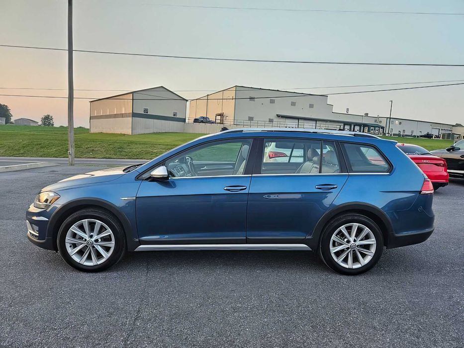 Volkswagen Golf      2019