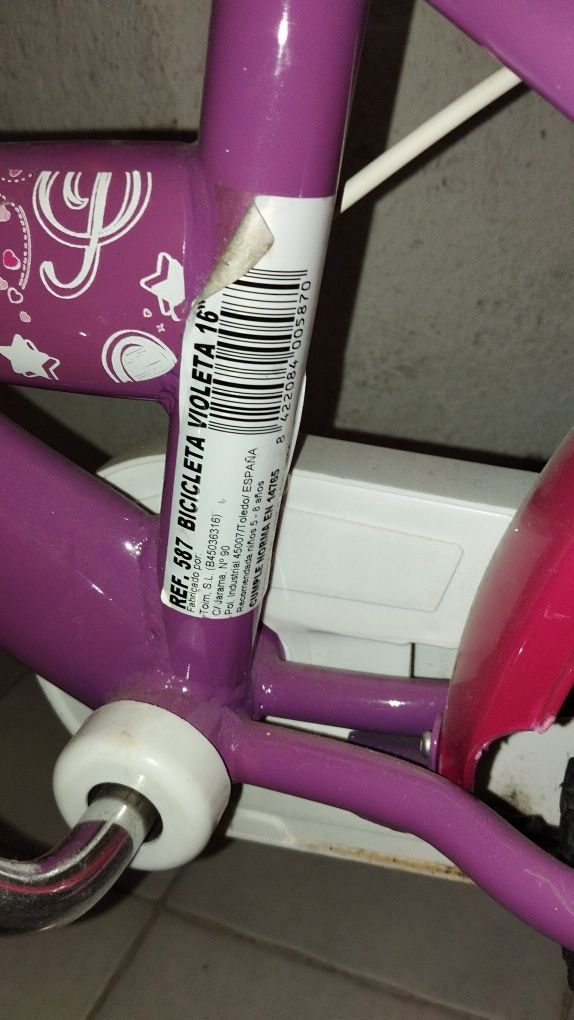 Bicicleta de menina ,com oferta de capacete!