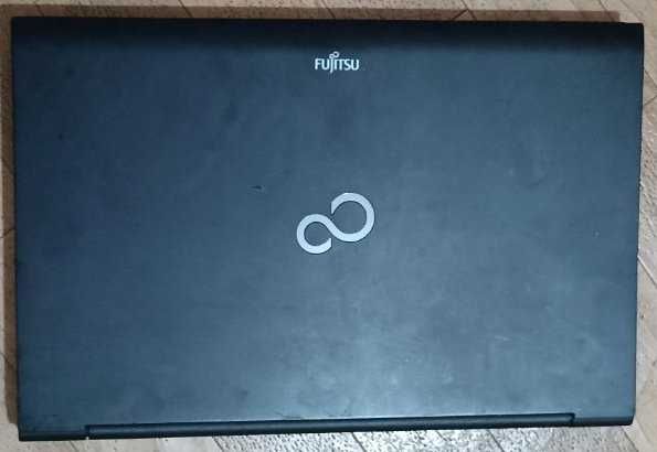 Fujitsu Lifebook AH532 целиком по частям (разборка)