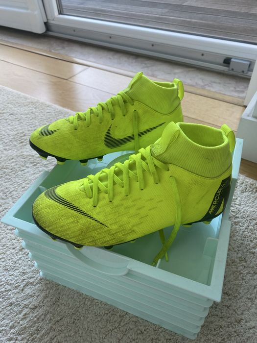 Chuteiras Nike 32