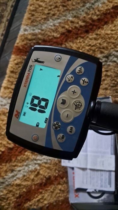 Металошукач (металлоискатель)  Minelab x-terra 705