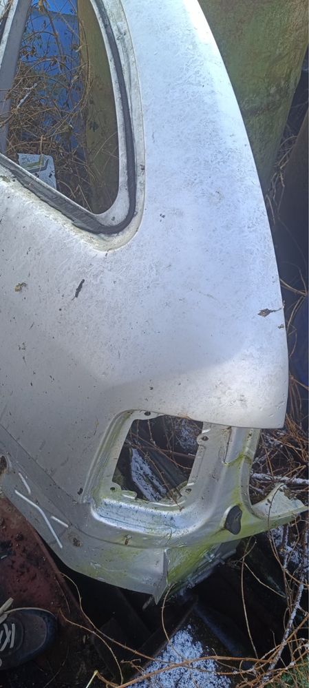 Задня чверть skoda fabia універсал