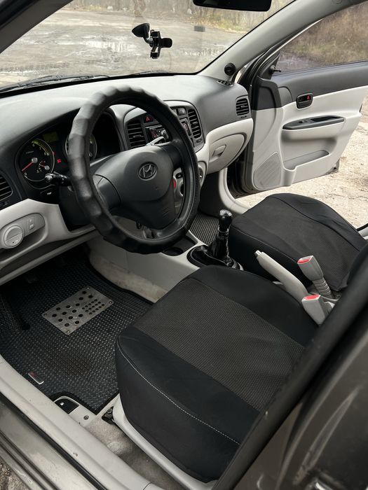 Авто Hyundai accent 2009 рік,ідеальний стан,125 тис пробігу