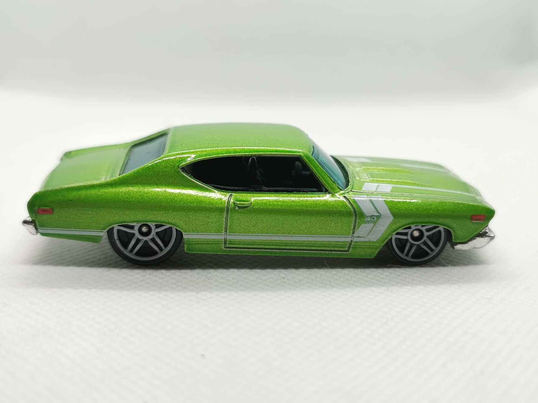 69 Chevelle SS 396 Hot Wheels 2009