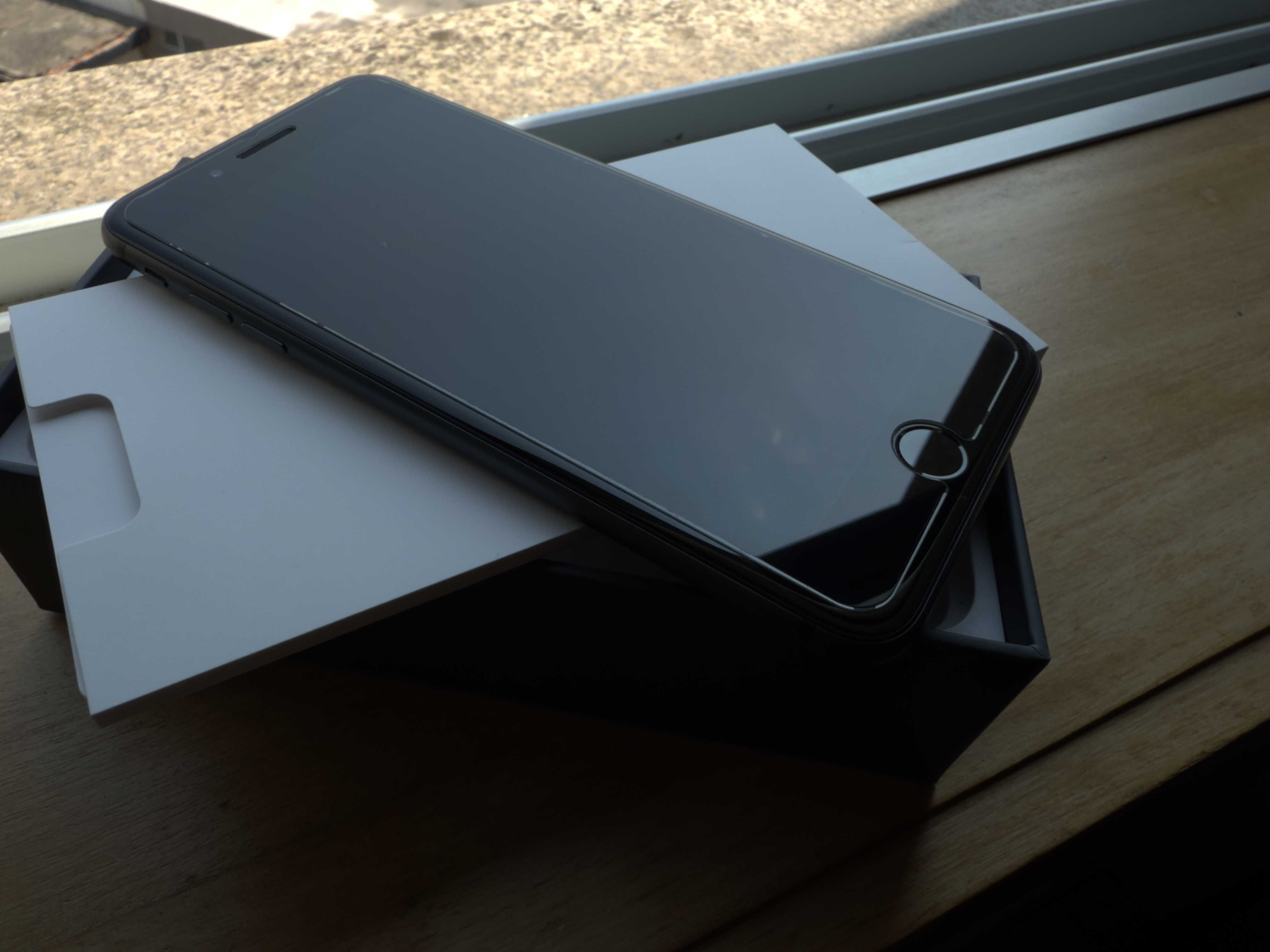 iPhone 8 Plus | 64GB | Preto | Bateria a 87% | COMO NOVO