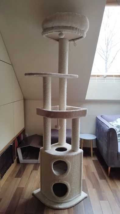 Wysoki DRAPAK dla KOTA 194 cm Catherine