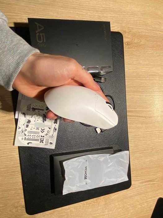 Myszka MCHOSE A5 Pro max – biała, bardzo dobry stan, mało używana