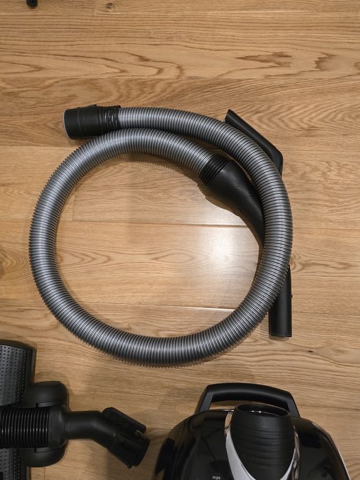 Aspirador bosch pro silence 64