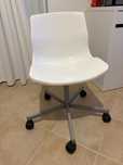 Cadeira IKEA branca