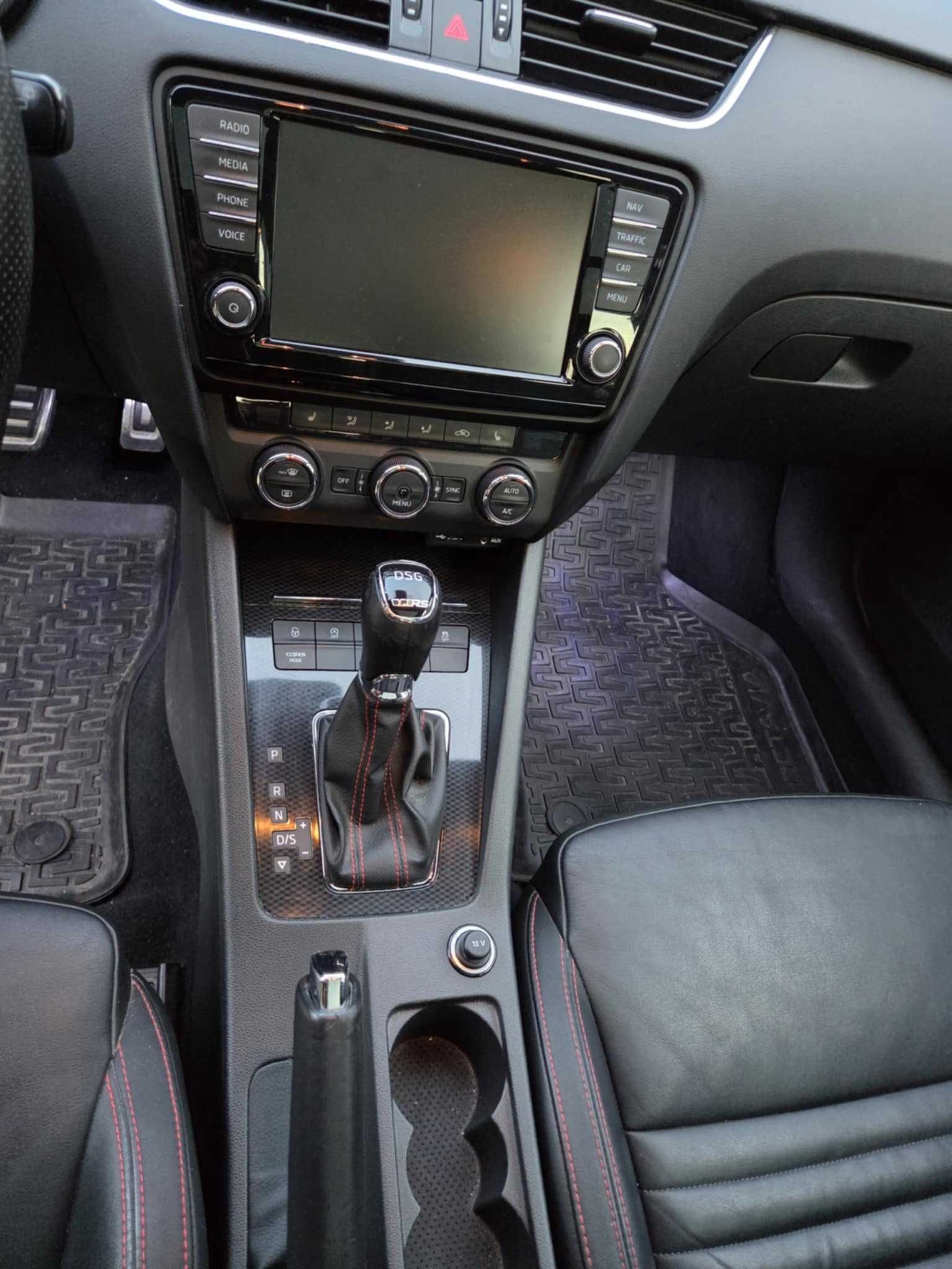 Skoda Octavia RS 2,0Tdi Automat Panorama Kamera Canton Challenge