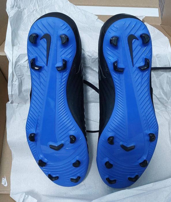 Футбольні бутси Nike Phantom GX