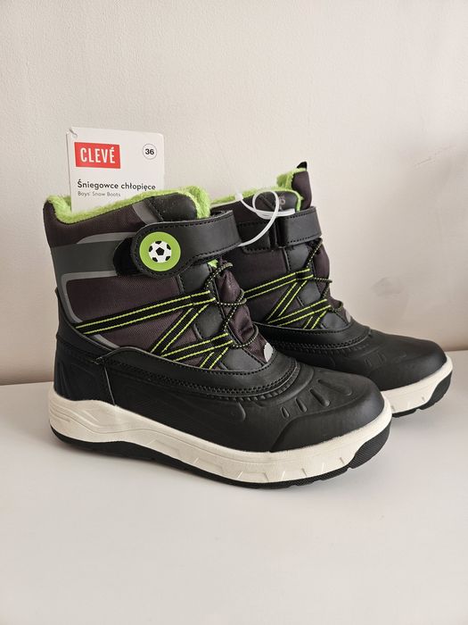 Śniegowce chlopience