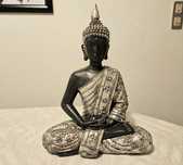 Buda preteado com brilhantes