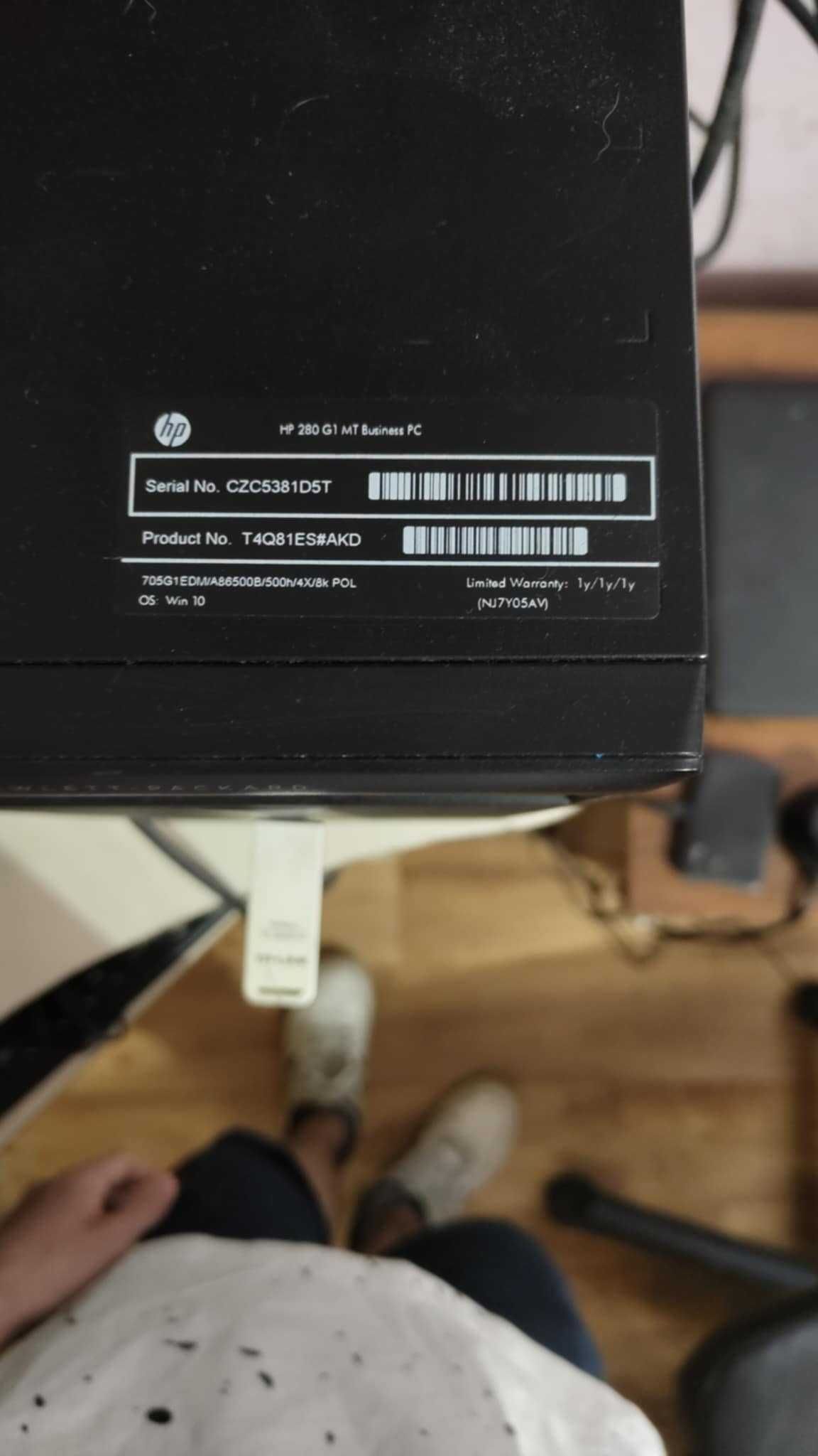 Komputer /Monitor/Głośniki
