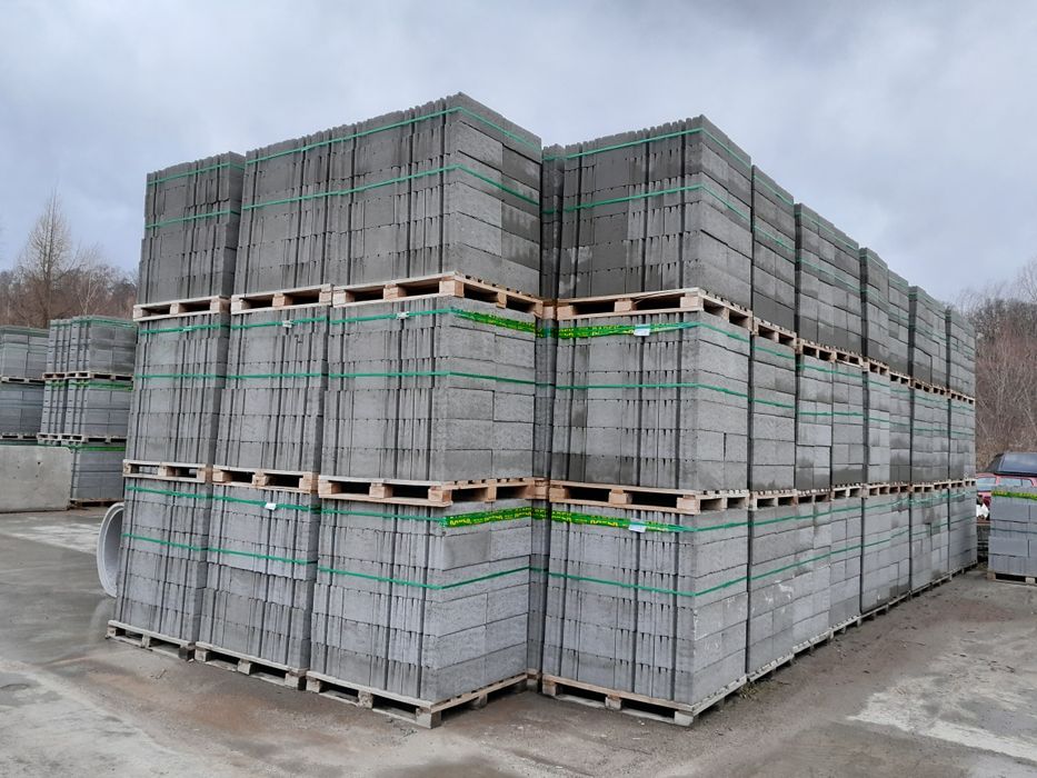 Pustaki fundamentowe szalunkowy bloczek betonowy murarski szolunek