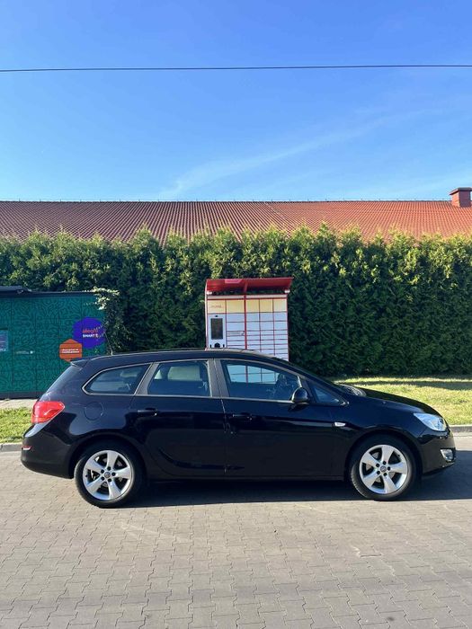 Opel Astra J 2010 2.0 CDTI 160KM