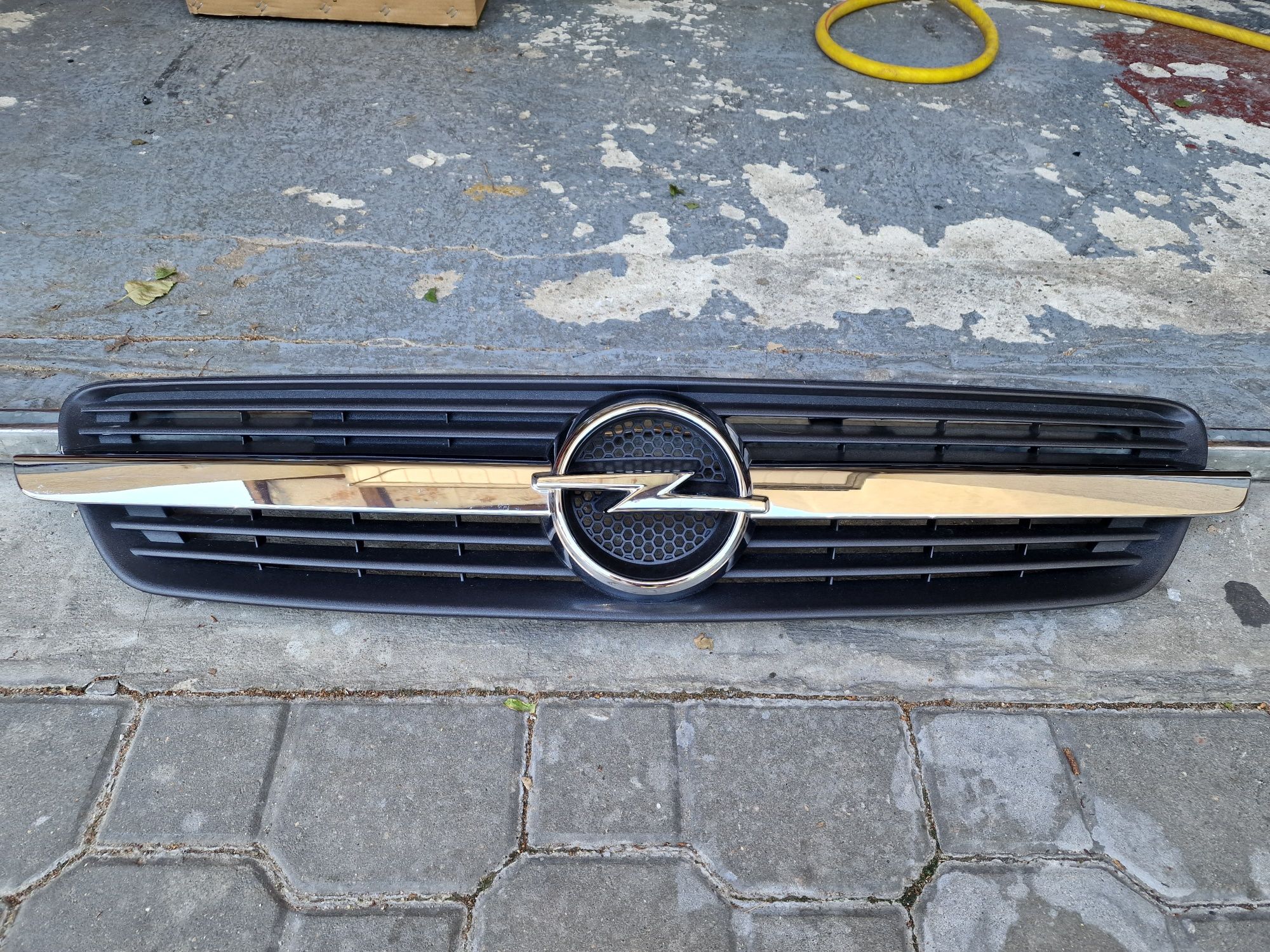 Grill Atrapa Opel Meriva A