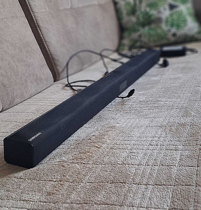 Soundbar Samsung 7-mioletni
