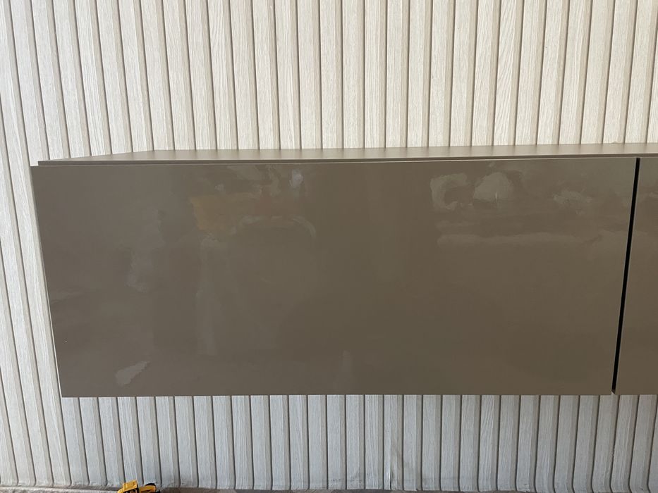 Навесная тумбочка