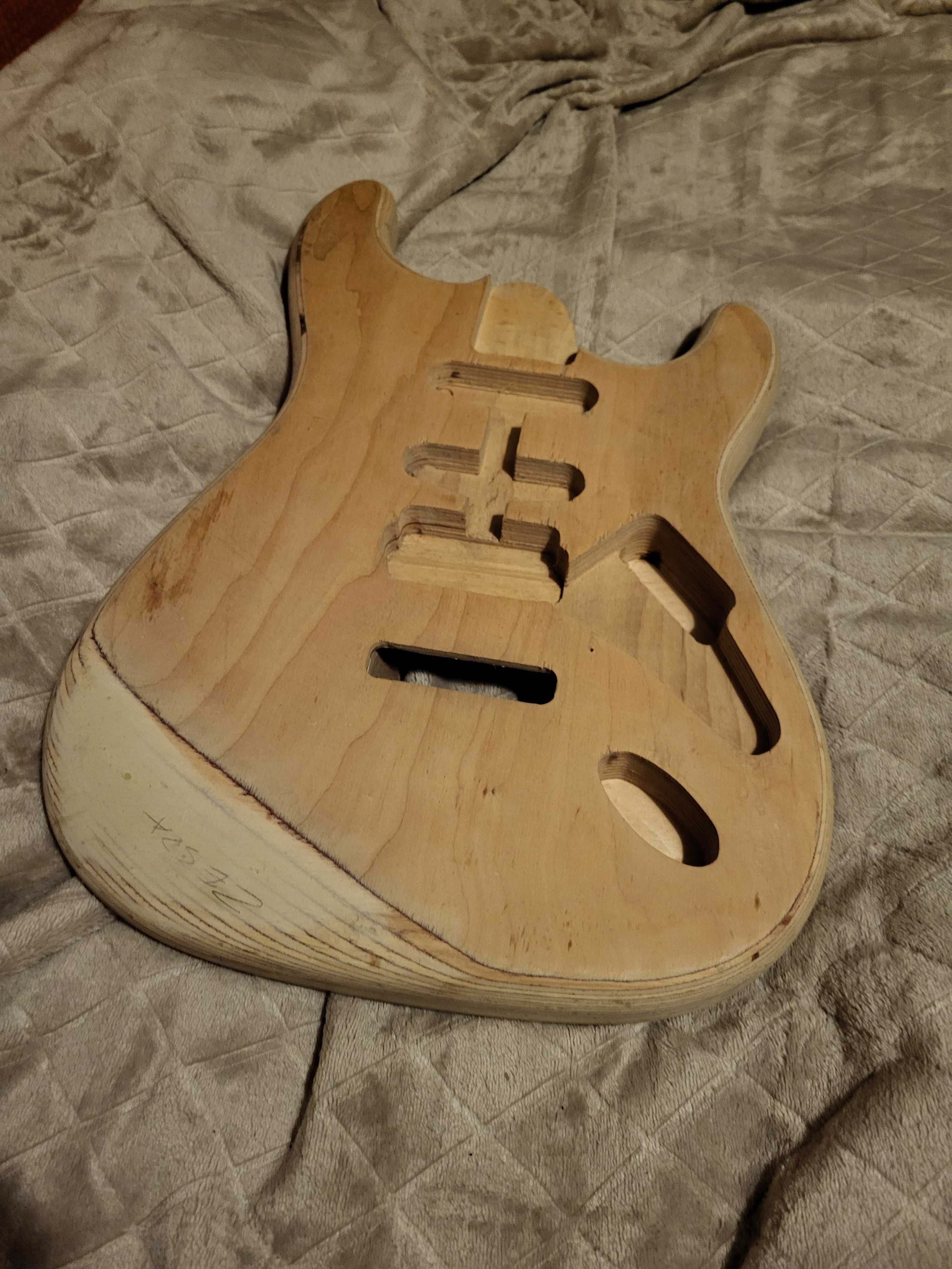 Korpus stratocaster drewno