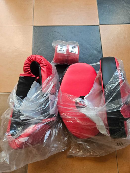 Saco de boxe e acessórios