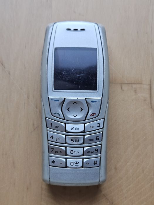 Nokia 6610 w zestawie kolekcjonerskim sprawna pudełko ładowarka retro