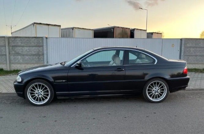 BMW Seria 3 323i

Osobowe
BMW
Seria 3

BMW Seria 3 323i - 1
BMW Seria