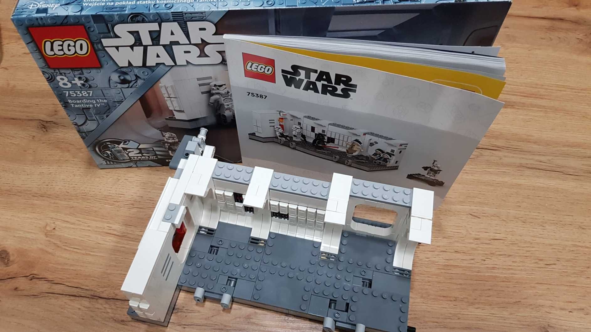 Продам конструктор LEGO Star Wars  Посадка на борт Тантив IV 75387