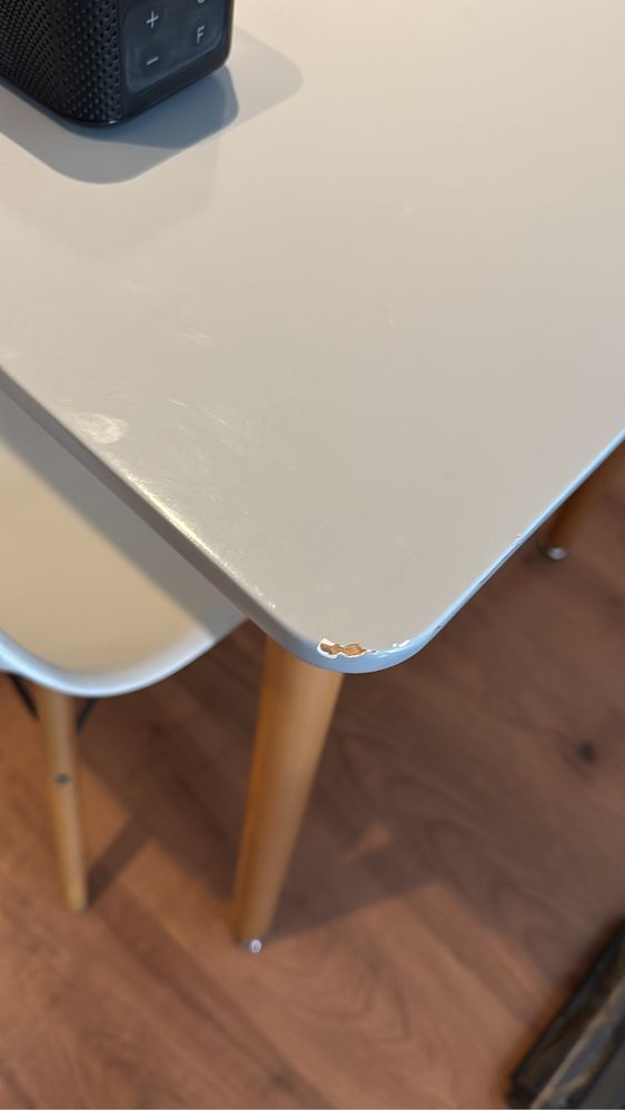 Mesa cozinha. Vendo sem as cadeiras. 1,20x80