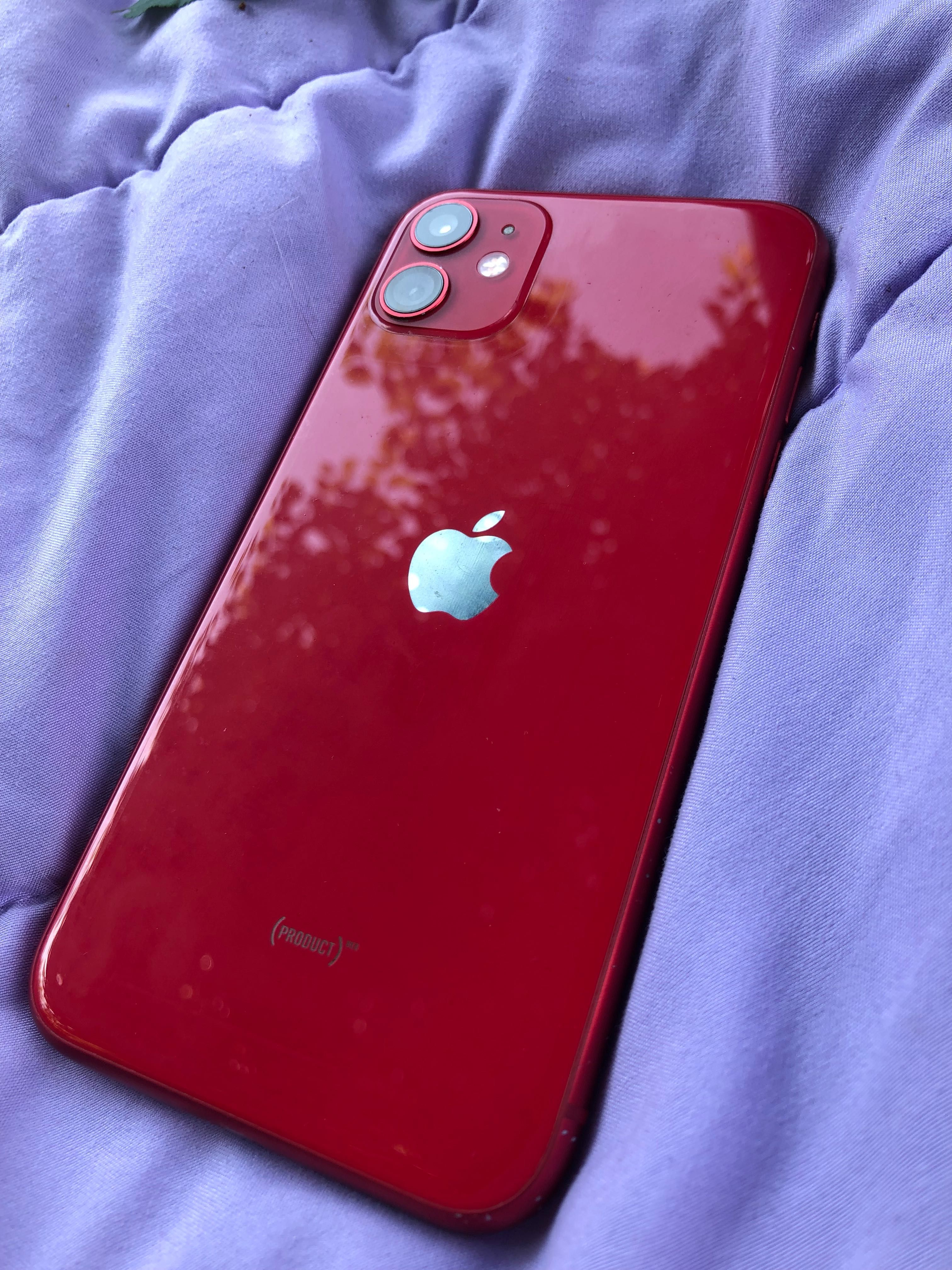 iPhone 11 czerwony